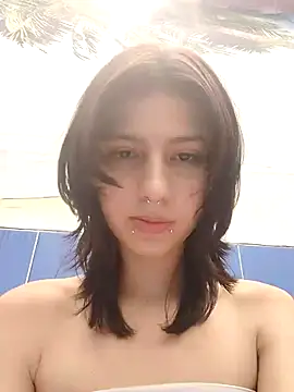 Snapshot of Maiden-Hot chatting on March 2025 03:48:02 PM Maiden-Hot online show from March 2025 03:48:02 PM
