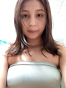 Snapshot of Maiden-Hot chatting on May 2026 08:06:02 PM Maiden-Hot online show from May 2026 08:06:02 PM