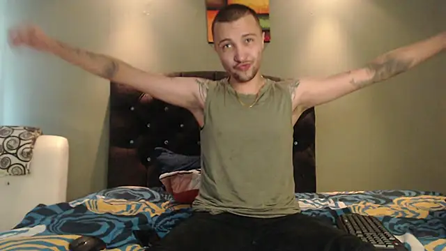 Snapshot of FemToMale chatting on March 2025 08:33:02 PM FemToMale online show from March 2025 08:33:02 PM