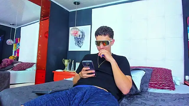 Snapshot of Thomas_May4rs chatting on March 2025 07:42:02 AM Thomas May4rs online show from March 2025 07:42:02 AM