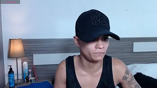 Liiamthompson online show from December 2025 09:18:02 AM