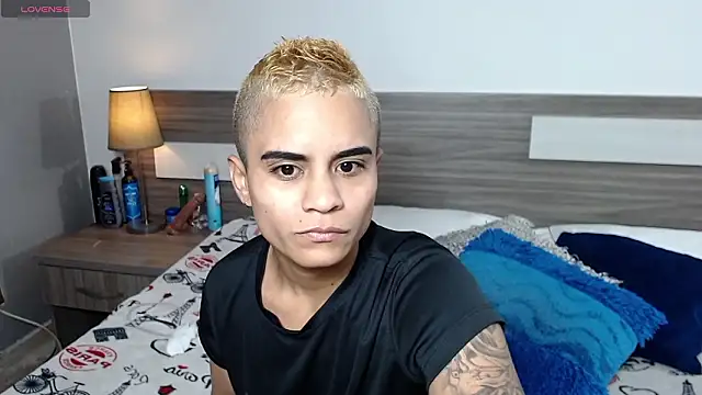 Liiamthompson online show from January 2026 09:57:02 AM