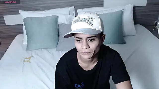 Liiamthompson online show from April 2026 09:51:02 AM