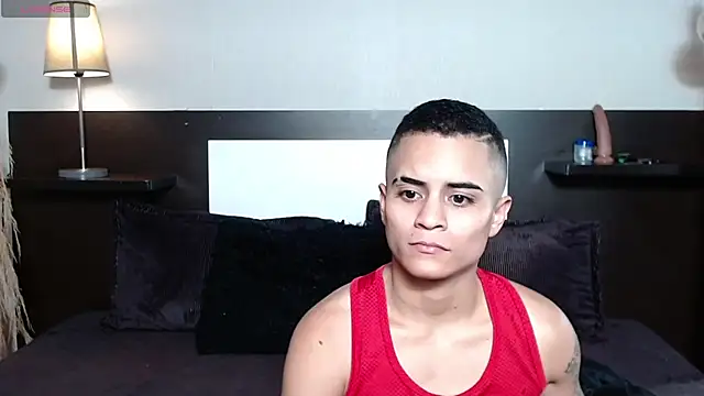 Liiamthompson online show from April 2026 09:50:02 PM