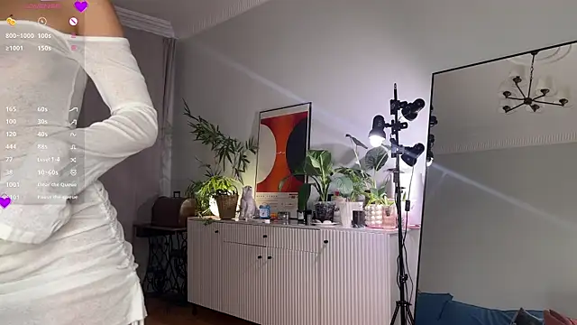 Snapshot of WhiteAnni chatting on October 2025 04:33:01 AM WhiteAnni online show from October 2025 04:33:01 AM