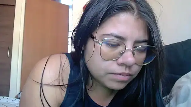 viccky vick online show from September 2025 07:03:02 PM