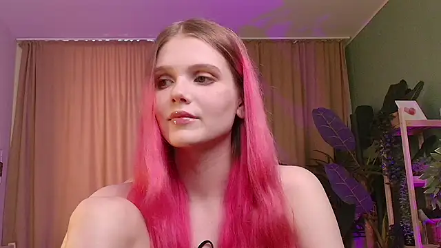 Gretchen Mol online show from February 2026 07:34:02 AM