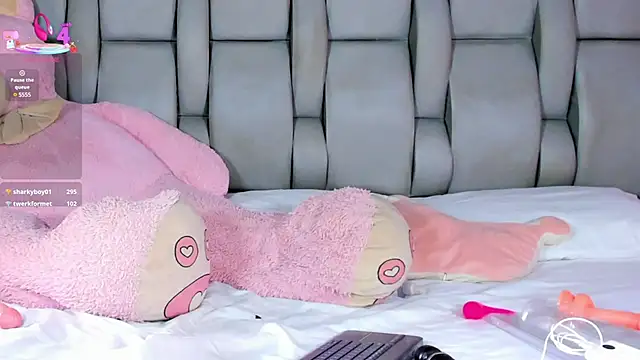 LucyRosse online show from March 2025 05:29:01 PM