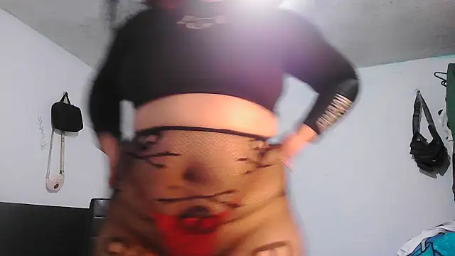 alexandraluv online show from October 2025 10:10:02 PM