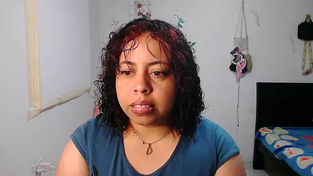 alexandraluv online show from November 2025 07:24:02 PM