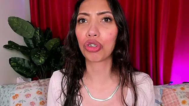 Miss veronicaa2 online show from December 2025 01:06:01 PM