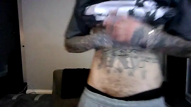 cruz815 online show from March 2026 03:58:02 AM