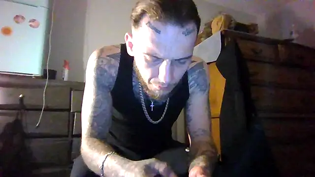 cruz815 online show from April 2026 01:42:02 AM