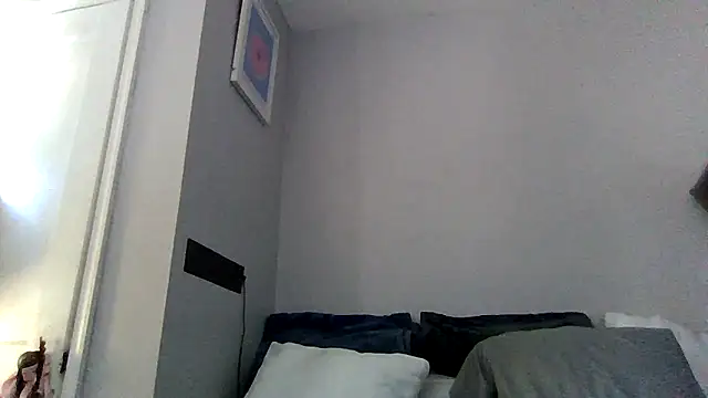 Snapshot of cruz815 chatting on June 2026 06:46:02 PM cruz815 online show from June 2026 06:46:02 PM