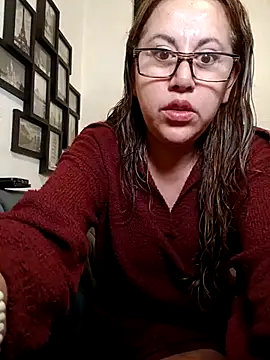Snapshot of MirandaLatinaLovely chatting on July 2026 04:44:01 PM MirandaLatinaLovely online show from July 2026 04:44:01 PM