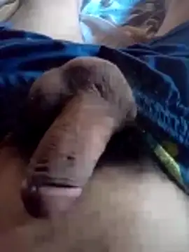 Snapshot of CuttableBuyout chatting on October 2025 07:15:01 PM CuttableBuyout online show from October 2025 07:15:01 PM