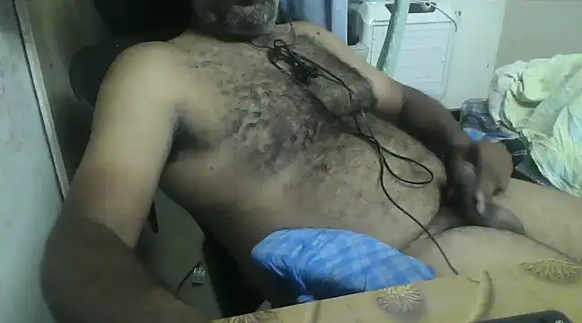 awesomeroc123 online show from February 2025 05:57:02 PM