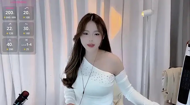 SylviaLing2007 online show from February 2025 11:44:02 AM