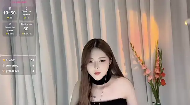 SylviaLing2007 online show from February 2025 05:46:02 PM