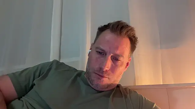 Christian87xxx online show from January 2026 05:28:02 PM