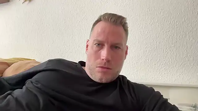 Christian87xxx online show from March 2026 11:10:01 AM