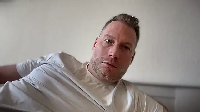 Christian87xxx online show from April 2026 06:11:01 AM