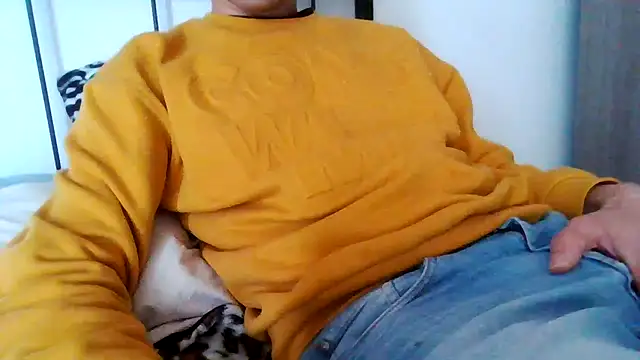 Snapshot of tommyboyteen chatting on February 2025 01:19:01 PM tommyboyteen online show from February 2025 01:19:01 PM