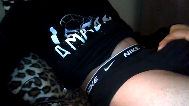 Snapshot of tommyboyteen chatting on February 2025 07:22:02 PM tommyboyteen online show from February 2025 07:22:02 PM