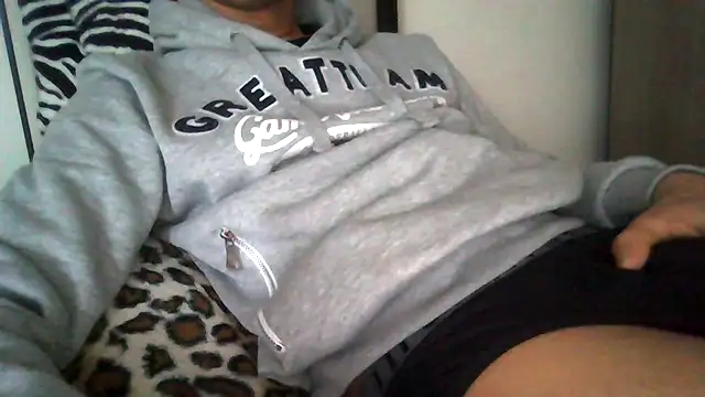 Snapshot of tommyboyteen chatting on February 2025 09:13:02 AM tommyboyteen online show from February 2025 09:13:02 AM