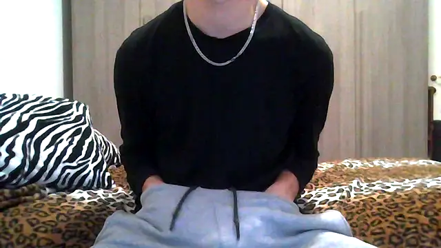 Snapshot of tommyboyteen chatting on February 2025 04:51:01 PM tommyboyteen online show from February 2025 04:51:01 PM