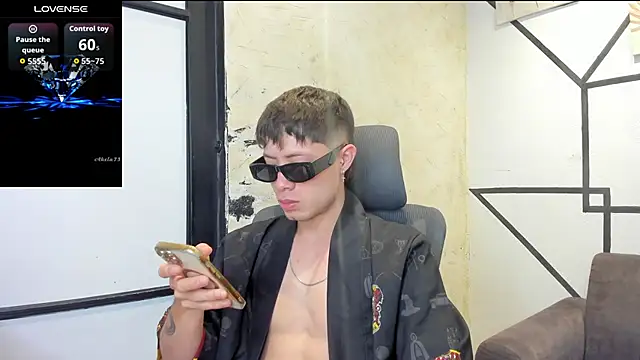 marcuscollins1  online show from November 2025 01:55:02 PM