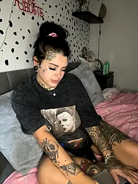 Snapshot of tempzzz12 chatting on September 2025 08:04:02 AM tempzzz12 online show from September 2025 08:04:02 AM