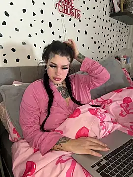 tempzzz12 online show from May 2026 07:15:01 AM