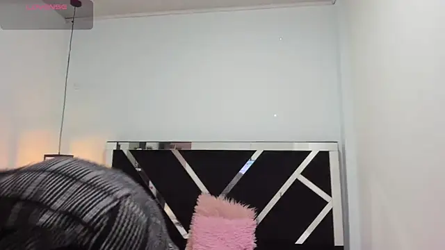 Annyrosee online show from February 2025 09:02:01 PM