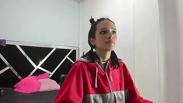 Annyrosee online show from March 2025 07:35:01 PM