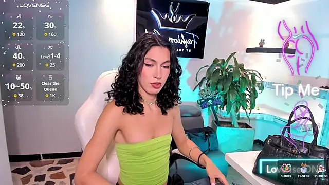 allicemackenzie online show from October 2025 06:14:02 AM