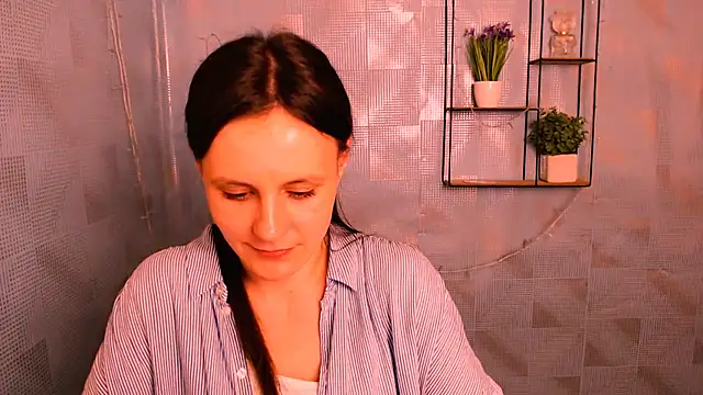 Snapshot of ValeriaHeart_ chatting on February 2025 03:47:01 PM ValeriaHeart online show from February 2025 03:47:01 PM