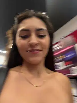 Sofiadelacruz online show from May 2026 08:50:02 PM