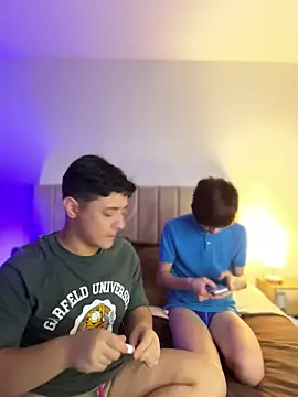 Snapshot of jacob_and_sam chatting on January 2026 10:34:02 PM jacob and sam online show from January 2026 10:34:02 PM