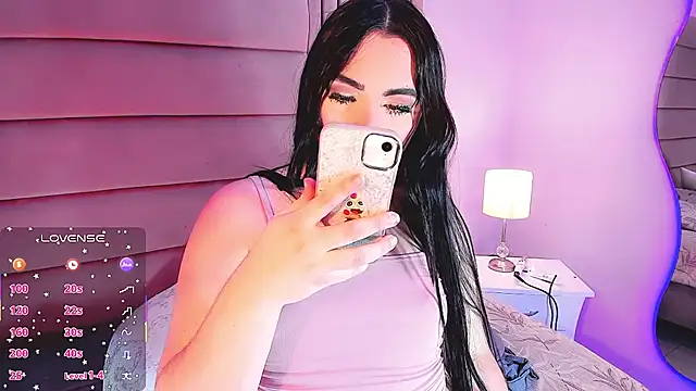 Dalis Hills online show from April 2026 04:44:02 AM