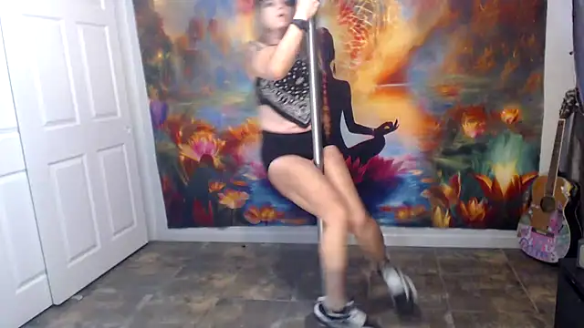 Playstationgurl online show from April 2026 10:18:01 PM