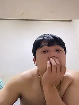 Snapshot of offwhite777 chatting on February 2025 06:38:01 PM offwhite777 online show from February 2025 06:38:01 PM