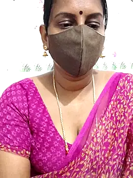 Snapshot of Tamil_Meera12 chatting on June 2026 03:33:02 AM Tamil Meera12 online show from June 2026 03:33:02 AM