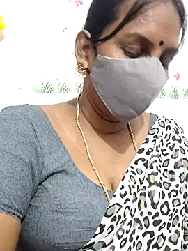 Snapshot of Tamil_Meera12 chatting on June 2026 05:16:02 AM Tamil Meera12 online show from June 2026 05:16:02 AM