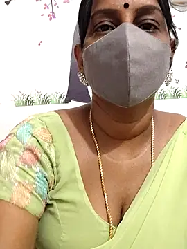 Snapshot of Tamil_Meera12 chatting on July 2026 05:19:02 PM Tamil Meera12 online show from July 2026 05:19:02 PM