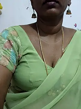 Snapshot of Tamil_Meera12 chatting on July 2026 02:17:02 AM Tamil Meera12 online show from July 2026 02:17:02 AM