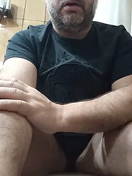 Snapshot of NAvoglia chatting on June 2026 11:37:02 AM NAvoglia online show from June 2026 11:37:02 AM