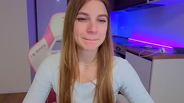 Enjoy everymoment  online show from April 2026 07:26:01 PM