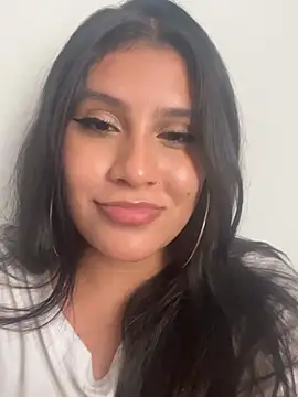 Snapshot of Arianna_Fioree chatting on July 2026 10:05:02 PM Arianna Fioree online show from July 2026 10:05:02 PM