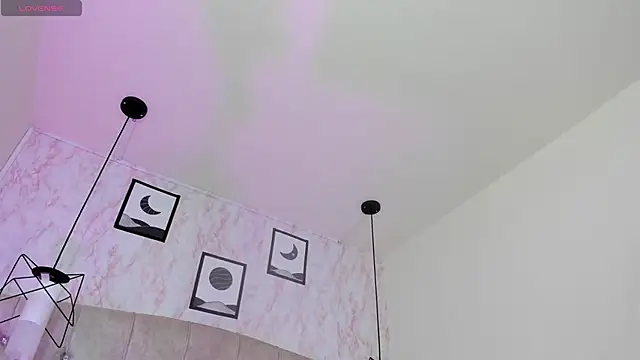 Raichell  online show from April 2026 04:06:02 AM